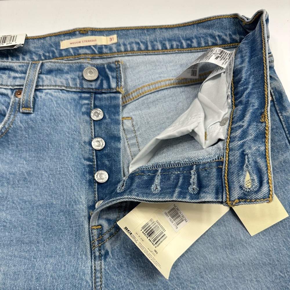 Levi's Wedgie Straight High Rise Jeans - 31 - Picture 3 of 11